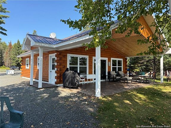 2nd image of 20 Robertson Ln