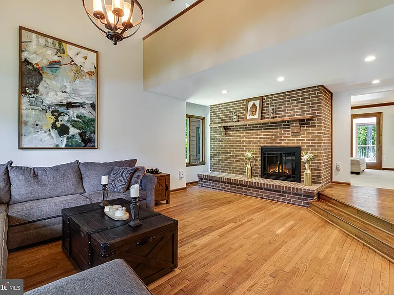 8150 Plowden Dr — Photo 14