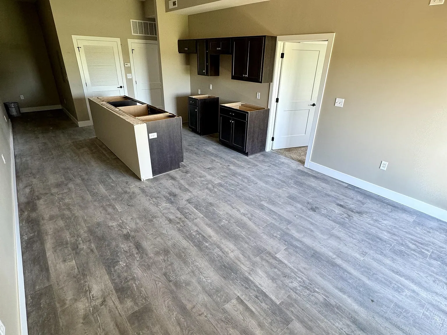 8781 Lexington Avenue — Photo 4