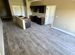 8781 Lexington Avenue, De Soto, KS 66018