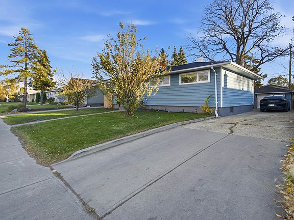 3rd image of 15933 95th Ave NW