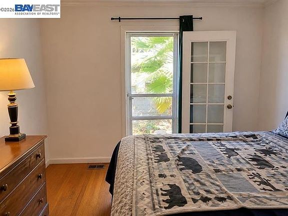 3rd image of 2080 East Ave