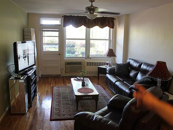 3rd image of 2711 Avenue X APT 2D