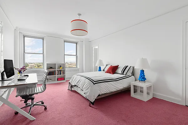 Sold by Compass | media 25