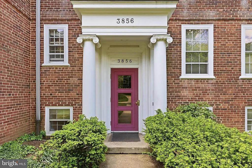 Building Photo - 3856 Porter St NW #D370