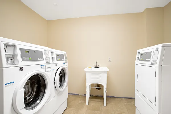 Rented by Anchor Associates | media 64