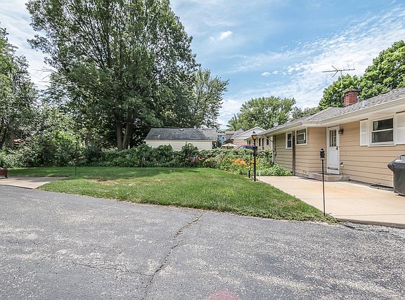 5th image of 345 S Highland Ave