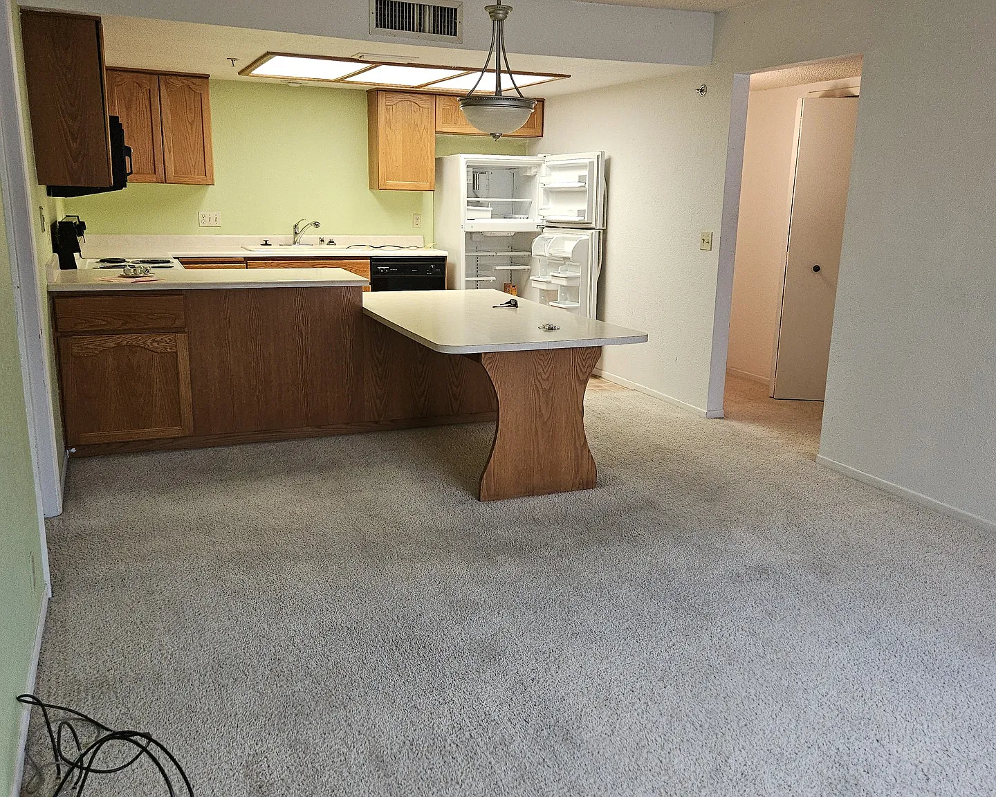 2 bed, 936 sqft, $1,000 — Photo 2