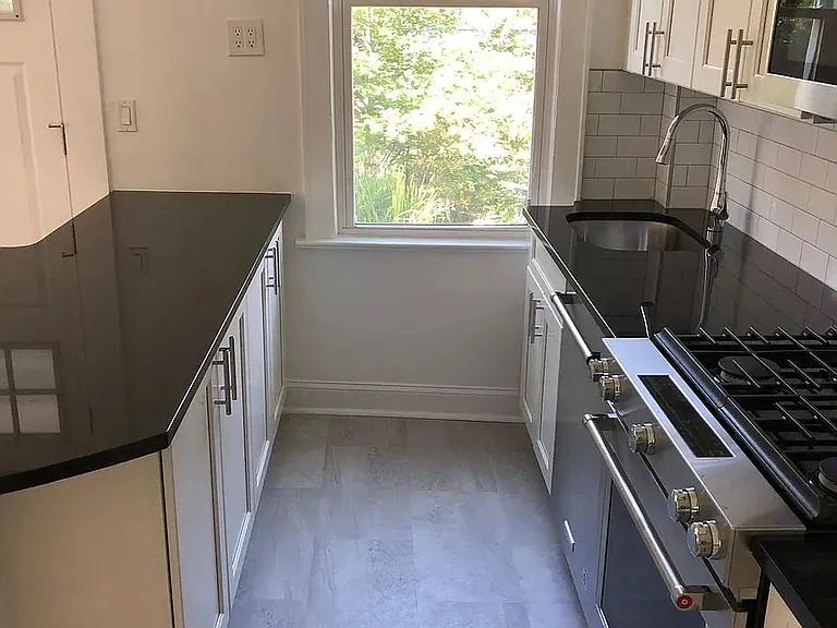 3 Walnut Pl #3A — Photo 6