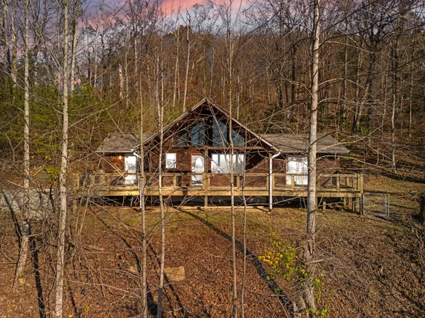 65 Maple Dr, Burnside, KY 42519