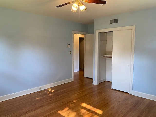 472 Manley Dr — Photo 2