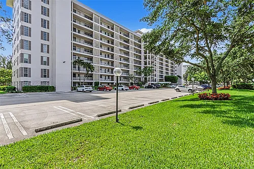 3250 N Palm Aire Dr #406 Photo 1