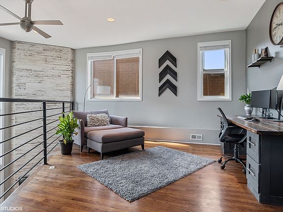 5th image of 1041 N Winchester Ave APT 3