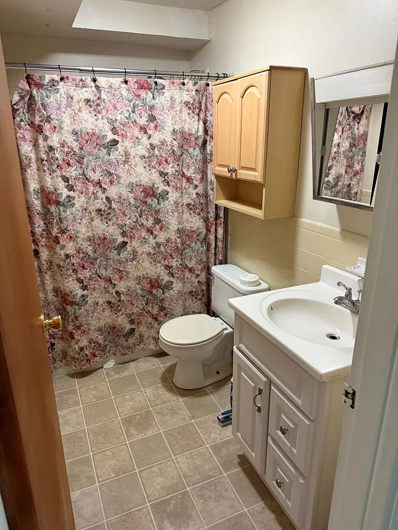 Pondview Apartments — Photo 3