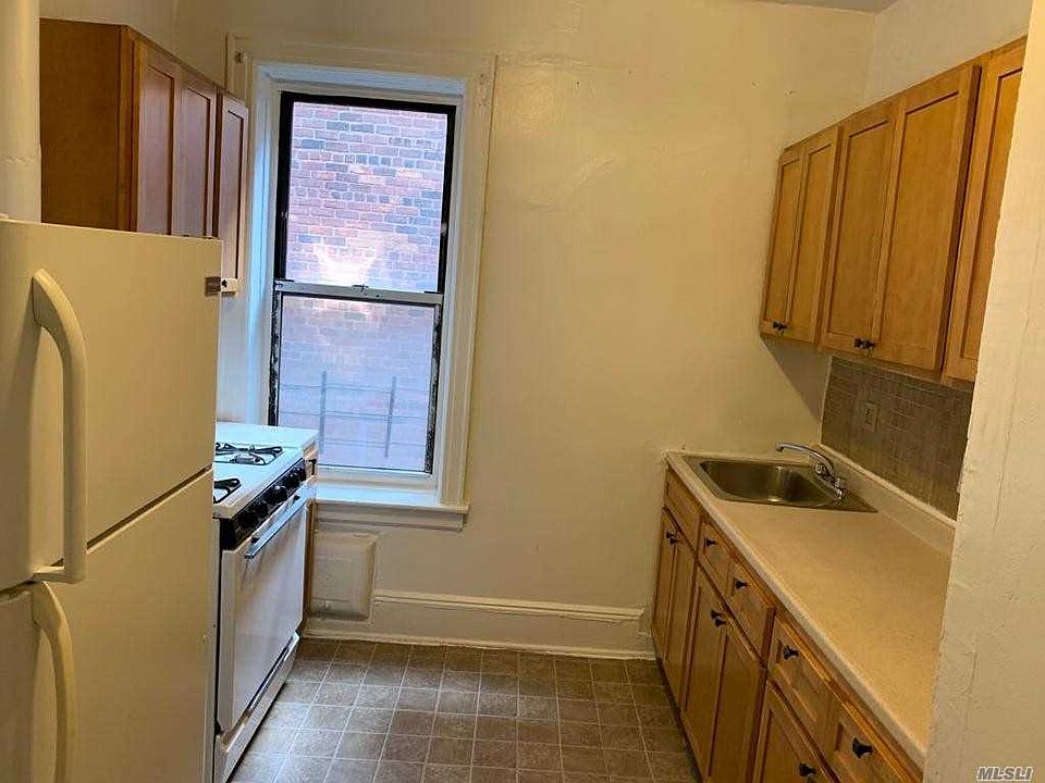 1st image of 143-56 Roosevelt Ave #2A