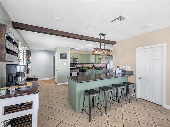 4th image of 7113 Bramble Ct