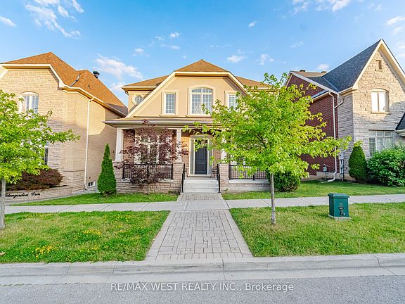4th image of 92 Glengordon Cres