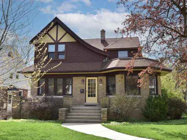 6935 West Wisconsin AVENUE, Wauwatosa, WI 53213