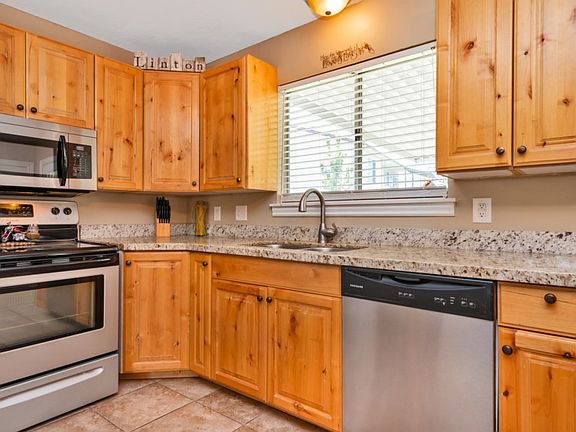 5th image of 7077 W Kings Estate Dr