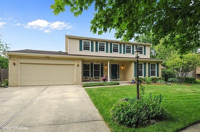 1st image of 23W306 Wedgewood Ct
