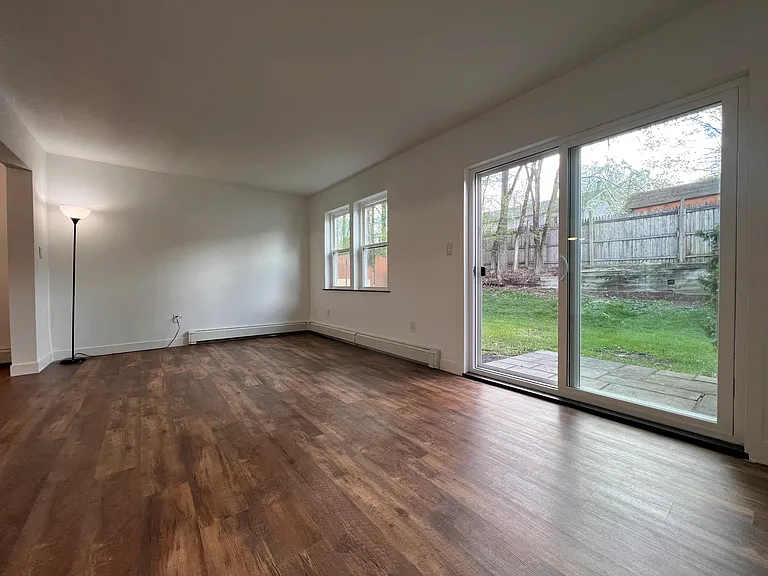524 Saracino Dr — Photo 7