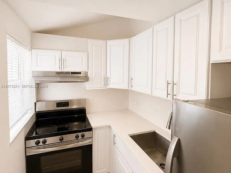 1440 Pennsylvania Ave #3 — Photo 3