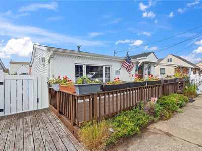 637 S 7th Street, Lindenhurst, NY, 11757
