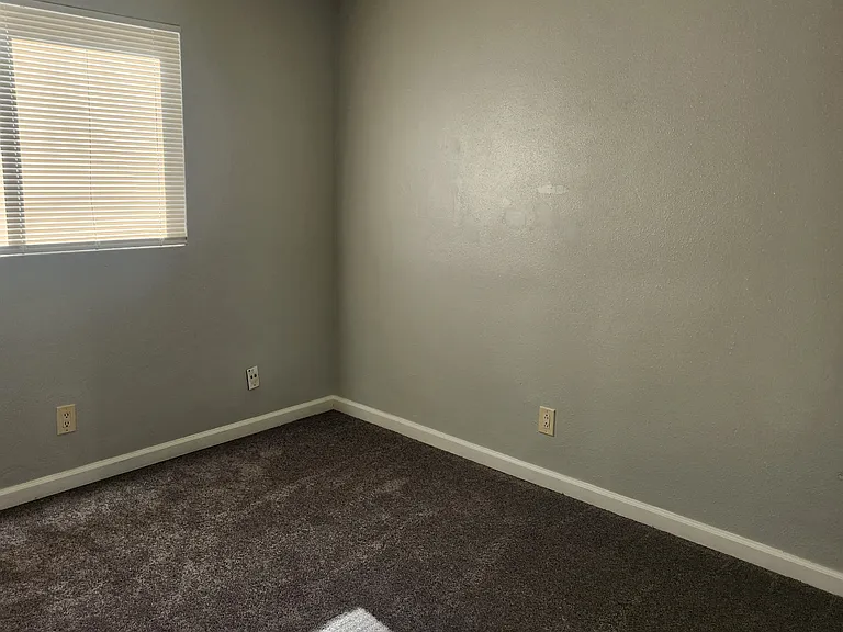 2626 Highland Ave #E — Photo 9