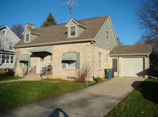 512 W Maple Ave, Beaver Dam, WI 53916