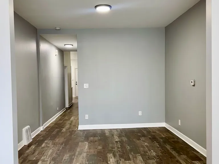 4613 S Emerald Ave #1 — Photo 5