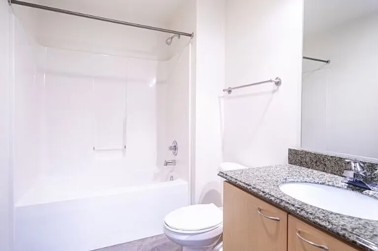 1011 W Marshall St #209 — Photo 9