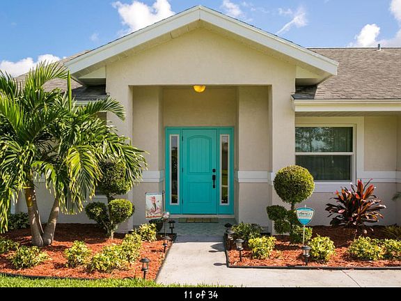 3rd image of 925 SW Jacqueline Ave
