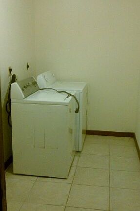5th image of 2057 Stratford Dr