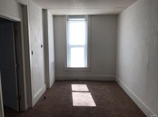 701 Henry St, Alton, IL 62002