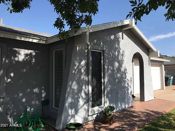 3rd image of 14233 N 41st Pl
