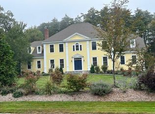 19 Mary Ln, Cumberland Foreside, ME 04110