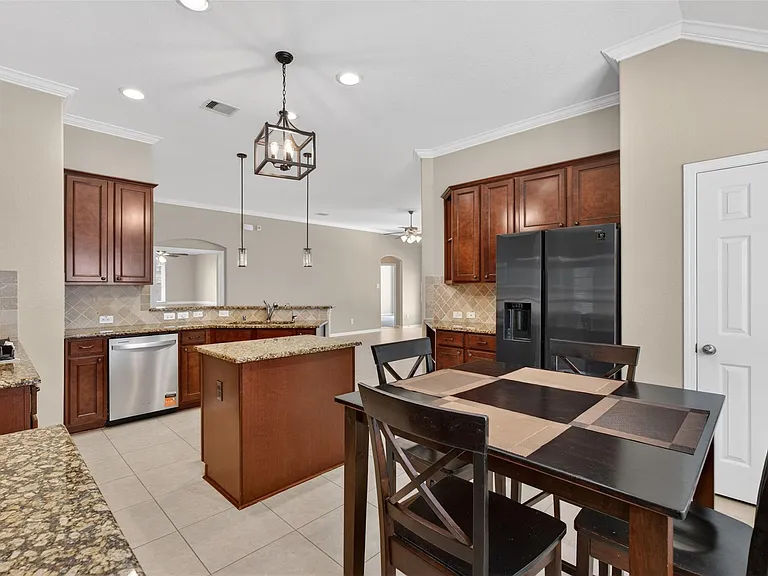 10103 Sweet Willow Ln — Photo 12
