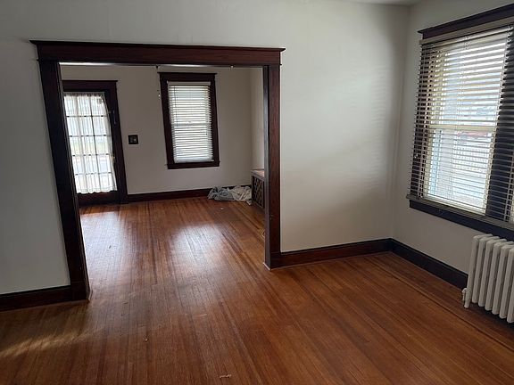 3rd image of 414 Delmar Ave #2