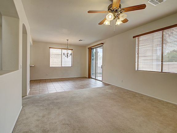 4th image of 43329 W Chisholm Dr