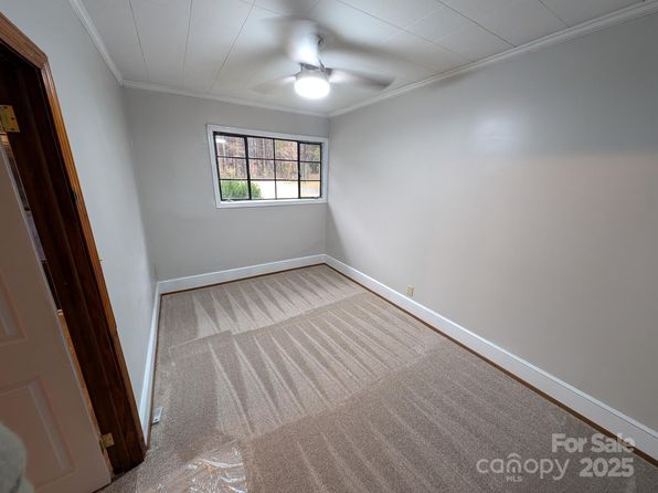 charlotte-north-carolina-6168435 picture