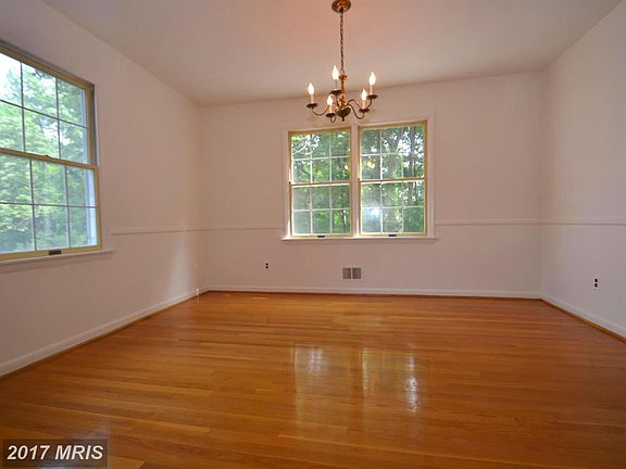 5th image of 1321 Hickory Springs Cir