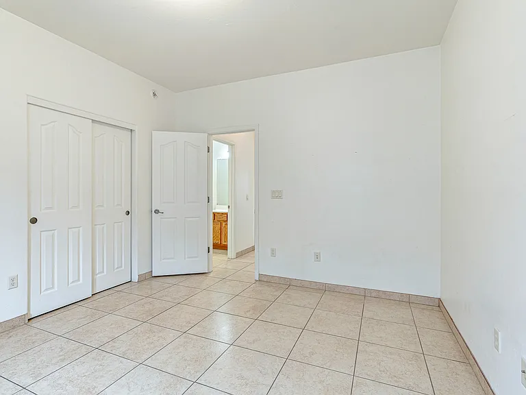 345 E Camino Del Abeto — Photo 23