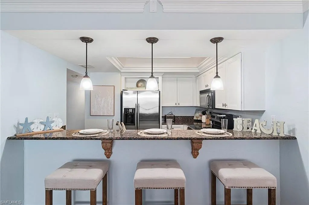 1 bed, 1.0 bath, 700 sqft, $8,500 — Photo 4
