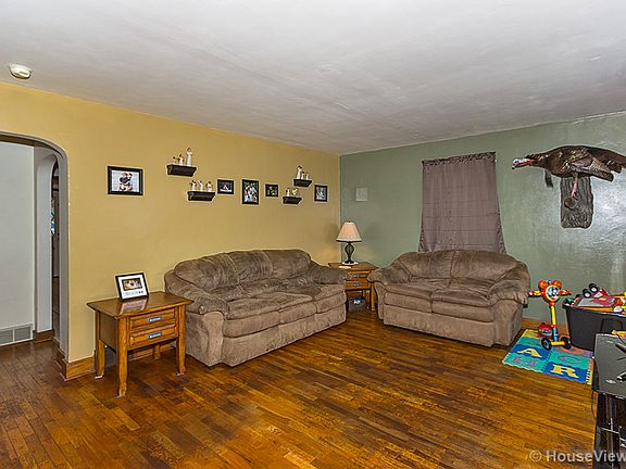 2nd image of 211 S Georgia St