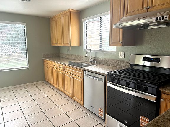3rd image of 2320 Songbird Ln