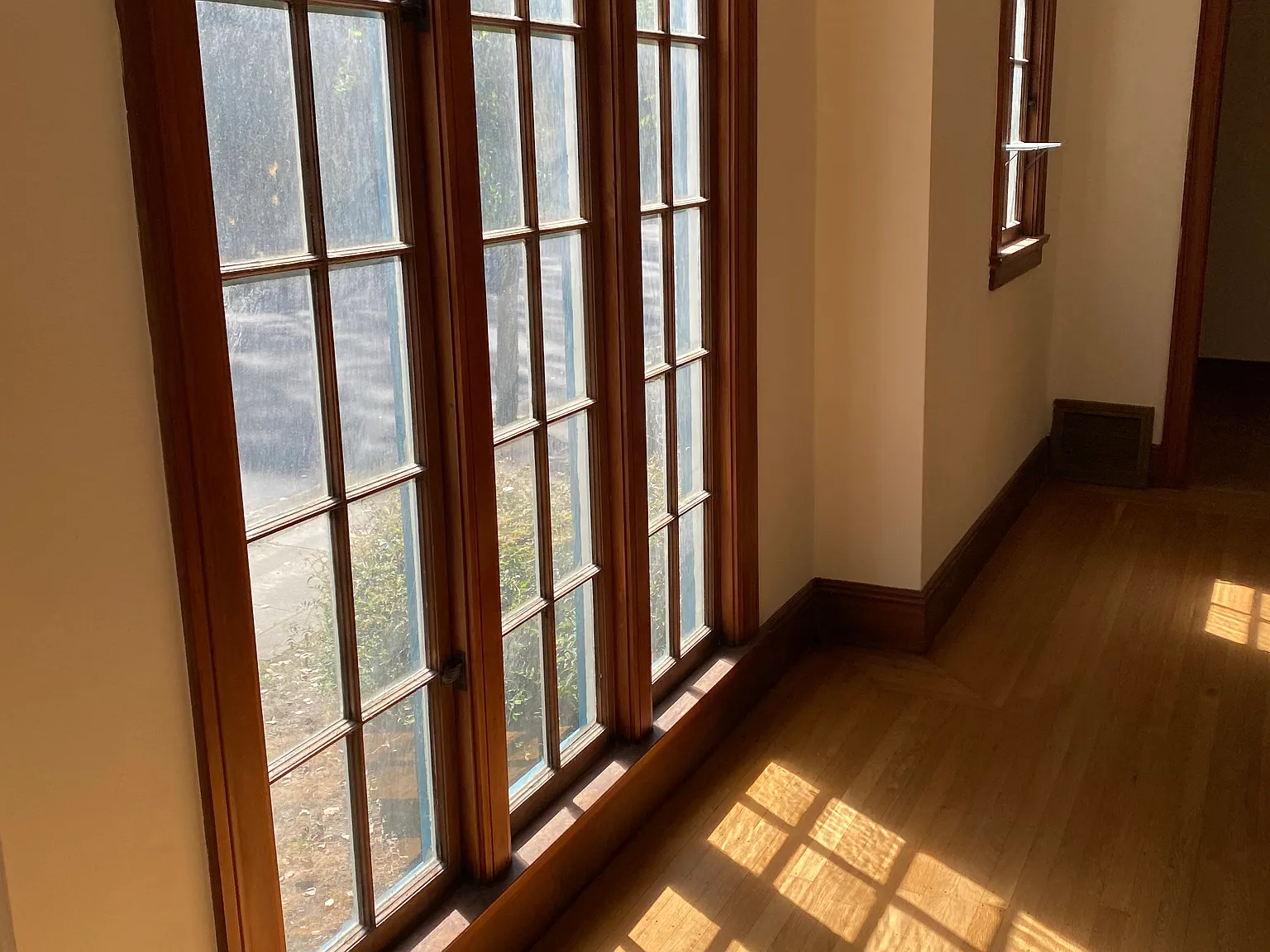 2 bed, 1200 sqft, $5,800 — Photo 2