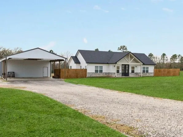 694 Brushy Creek Dr, Onalaska, TX 77360