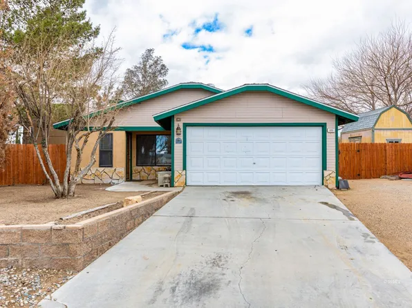 833 Charles Ct, Ridgecrest, CA 93555