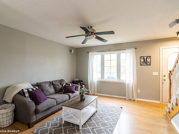 2nd image of 813 Green Breeze Cir
