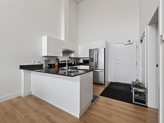2nd image of 444 Saint Paul St #621
